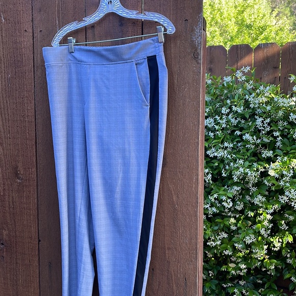 Athleta Brooklyn Ankle Plaid pants size 10 Tall - Picture 4 of 6